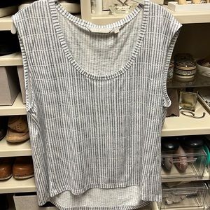 Athleta Breezy High Low Tee Shirt Sleeveless Muscle EUC Large